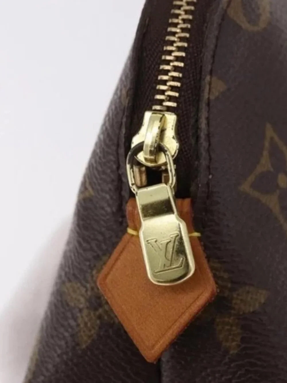 LOUIS VUITTON Monogram Pochette Cosmetic PM Pouch M43998 LV Auth 183346